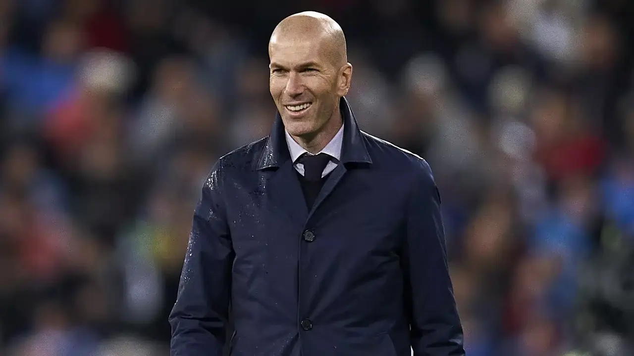 متى يلتقي زيدان مع منتخب فرنسا في أول مباراة له؟